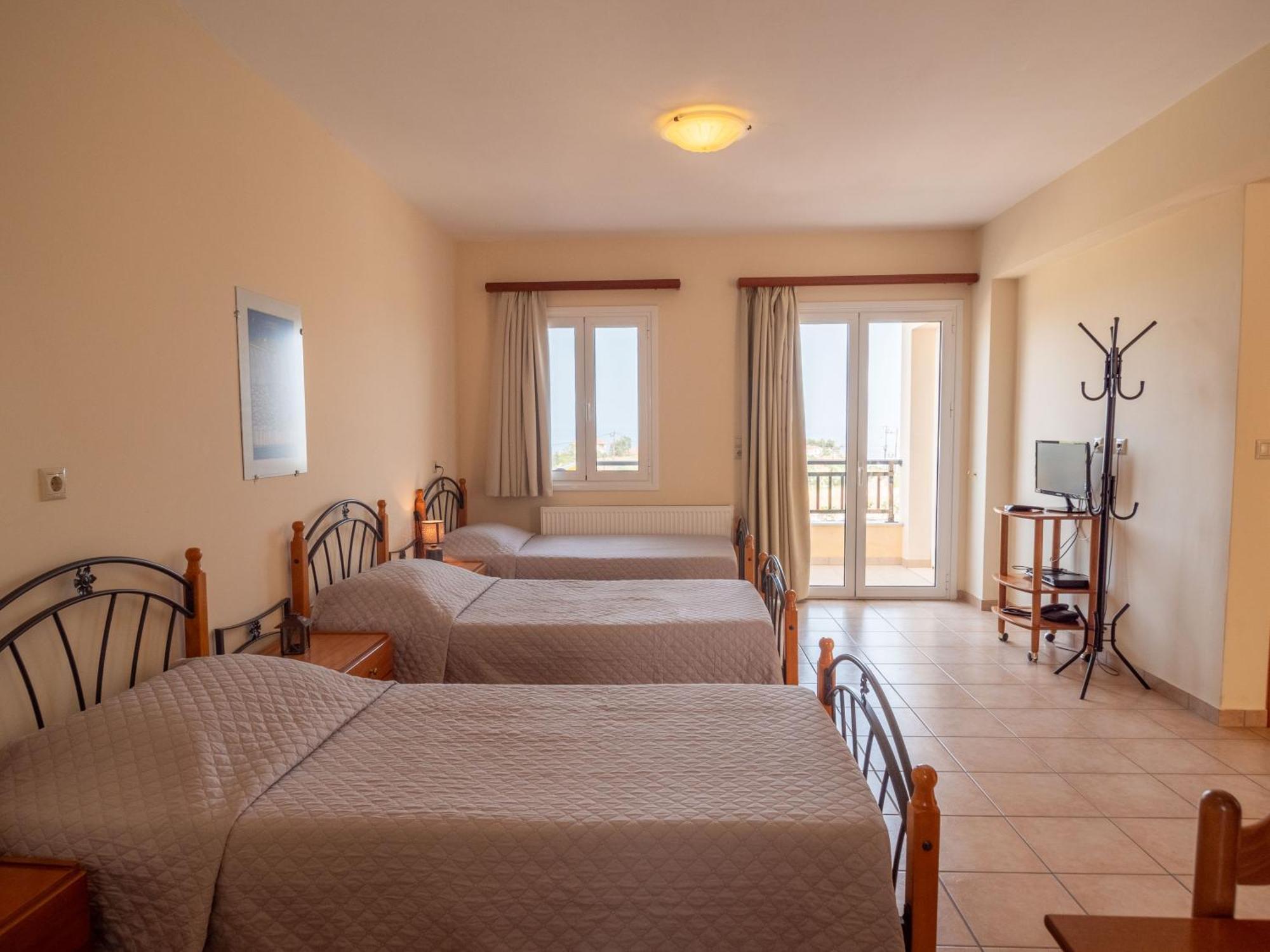Apartments Hotel & Studios, Xifoupolis Monemvasía Esterno foto
